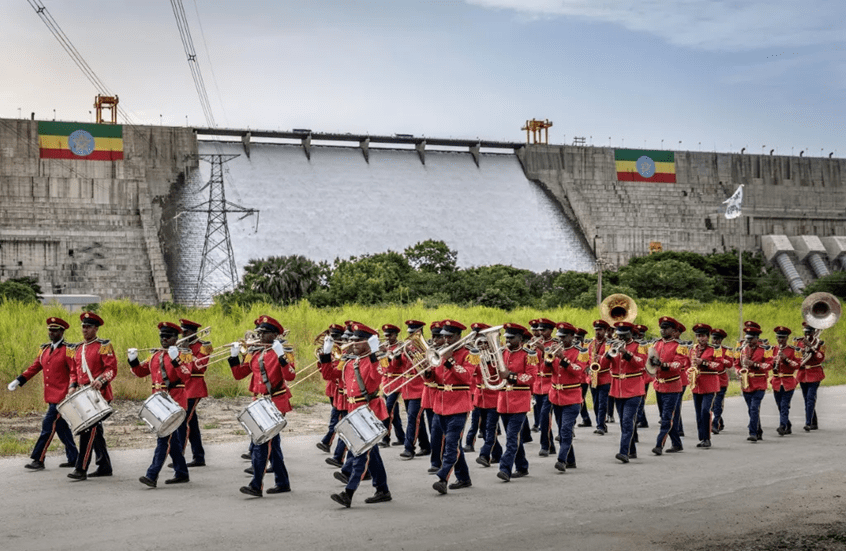 "مشروع ضخم بدون لازمة".. وزير مصري سابق يتحدث عن الهدف الحقيقي لبناء سد النهضة الإثيوبي