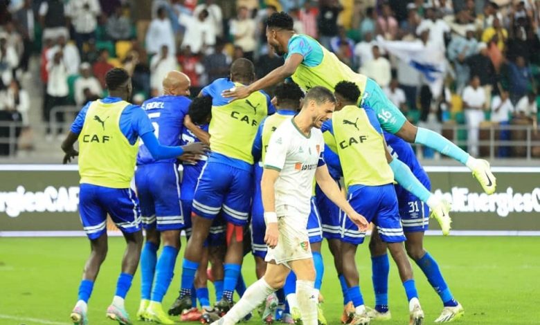 شاهد.. اشتباكات بين لاعبي الهلال السوداني ومولودية الجزائر