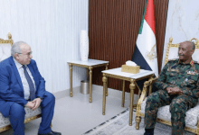 السودان.. البرهان يلتقي المبعوث الخاص للأمين العام للأمم المتحدة
