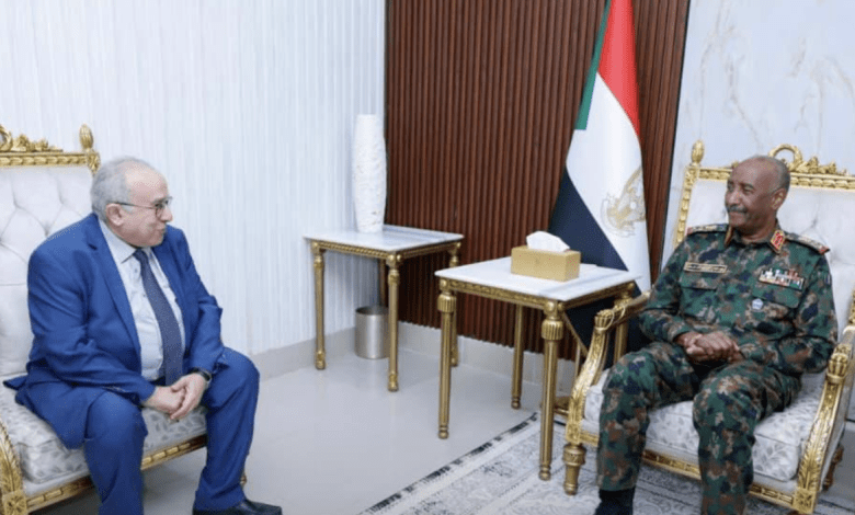 السودان.. البرهان يلتقي المبعوث الخاص للأمين العام للأمم المتحدة