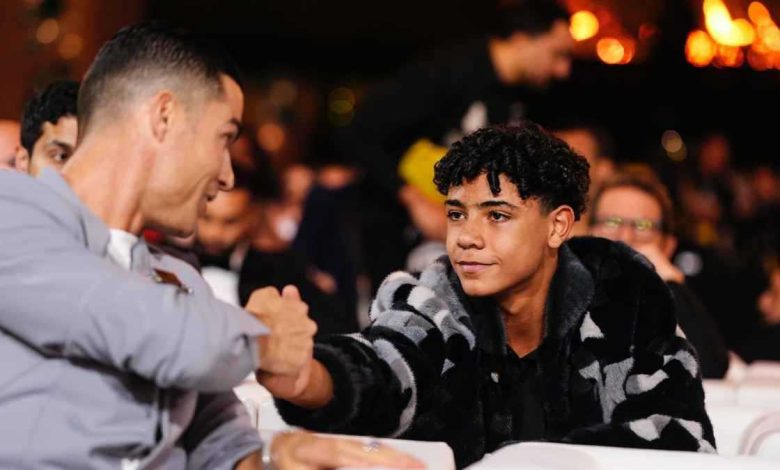 ترك النيران مشتعلة.. لماذا يتجاهل فلورنتينو بيريز