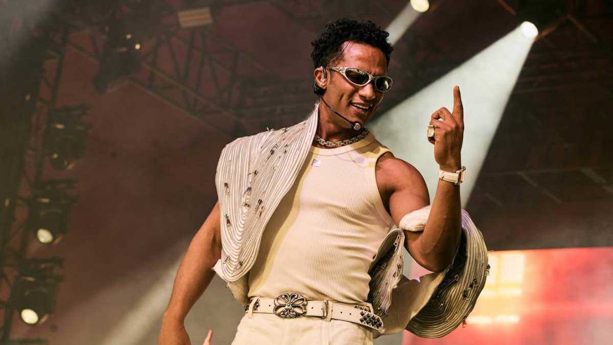 الكشف عن هوية