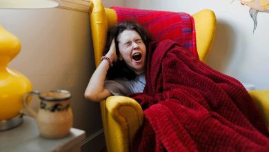 رجل دين بارز يثير الجدل في إيران بربط أزمة الجفاف بالحجاب