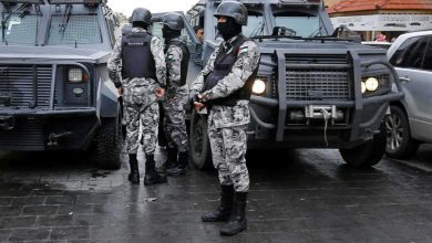 4 إصابات إثر مداهمة للأمن في مدينة الرمثا شمال الأردن (فيديو)