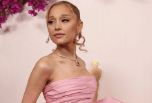 أريانا غراندي تتعرض لهجوم على السجادة الحمراء في سنغافورة (فيديو)