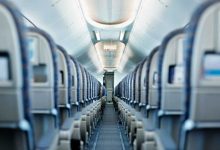 أول روبوت بشري روسي يسقط أرضاً بعد ثوانٍ من بدء عرضه (فيديو)