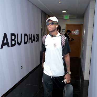 شيكو بانزا بيرقص برة الملعب أفضل من مستواه مع الفريق