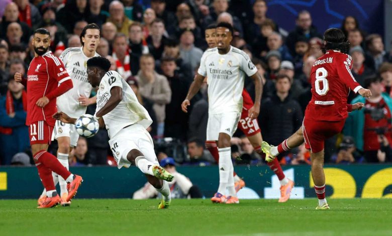 مفاجأة.. "أرشيفو فار" يحسم الجدل حول ضربة جزاء ليفربول الملغاة أمام ريال مدريد