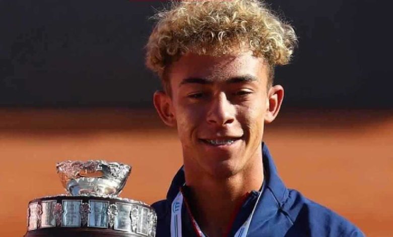 جوردان لي لاعب التنس