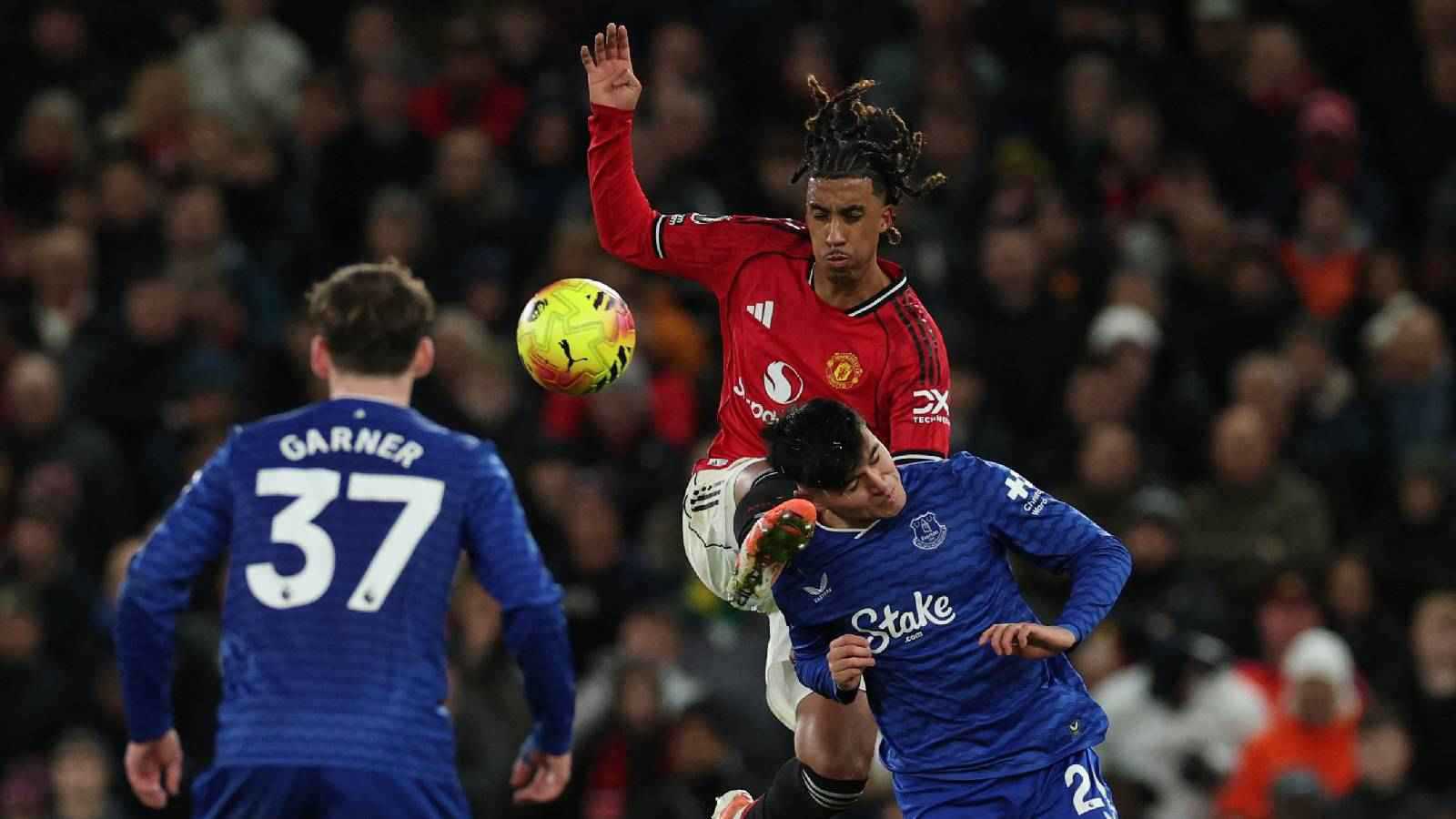 برشلونة ضد تشيلسي ومانشستر سيتي والهلال.. مواعيد مباريات اليوم والقنوات الناقلة