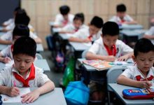 مراهقة تطعن صديقها بسبب عملية تجميل