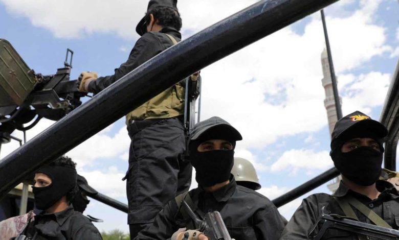 اليمن.. الحوثيون يقصفون مناطق سكنية في مأرب بالمسيّرات (صور)