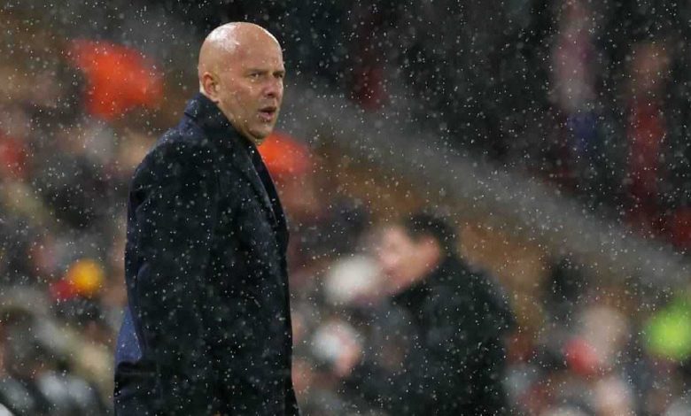 التداعيات ستكون كارثية.. أسطورة إنجلترا يحذر من