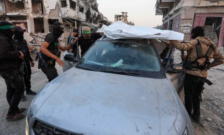 العثور على رفات 6 شهداء في موقع انتشال جثة جولدن