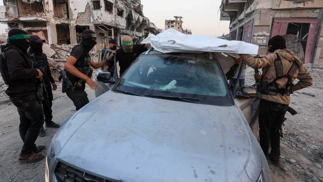 العثور على رفات 6 شهداء في موقع انتشال جثة جولدن