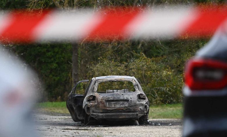 شاب يتحدى إعاقته ويصبح مصدر إلهام للمسافرين (فيديو)