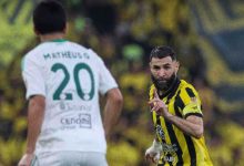 نجم شباب بلوزداد يرفض مصافحة مدربه بعد استبداله (فيديو)