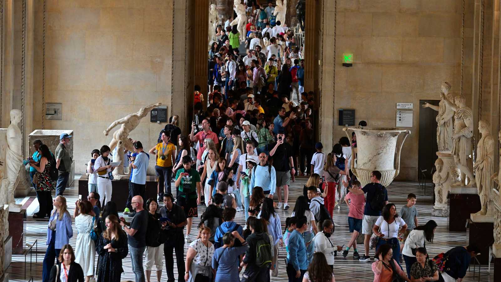 عن 78 عاماً.. محمد رمضان يعلن وفاة والده