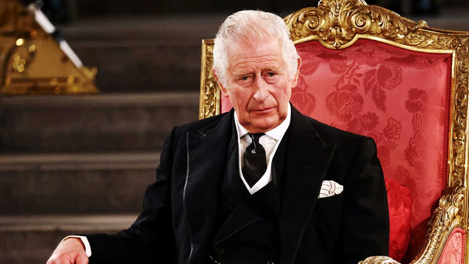 ما اسمك؟.. طفل يوجه سؤالًا بريئًا لترامب في البيت الأبيض (فيديو)