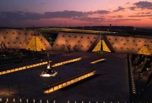 المتحف المصري الكبير يُعيد شيرين عبد الوهاب إلى الأضواء