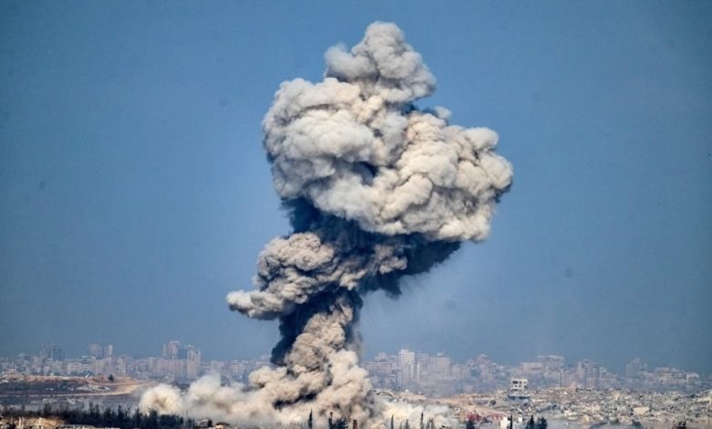 انفجارات عنيفة ليلا ناجمة عن تفجير المنازل شرق القطاع