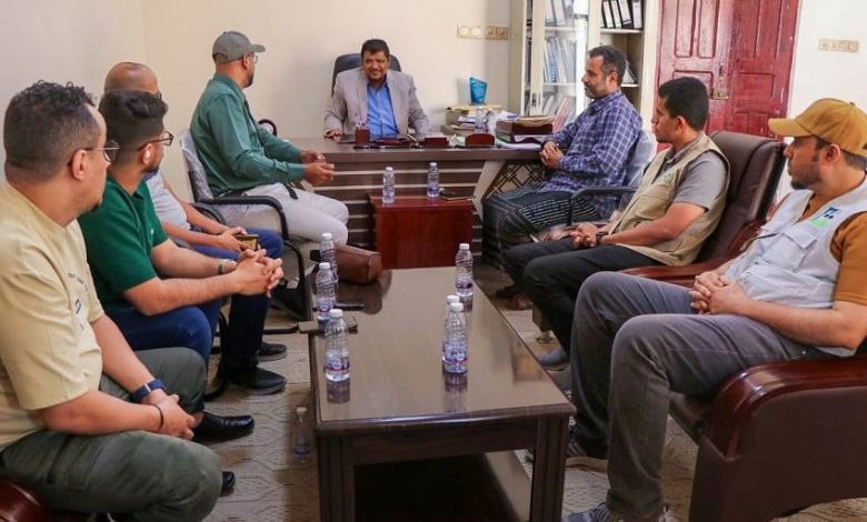 أمين محلي المهرة يؤكد أهمية دعم ذوي الاحتياجات الخاصة ويشيد بمشروع التمكين الاقتصادي