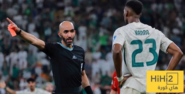 إيقاف وغرامة مالية .. فيفا يصدم محمد كنو !