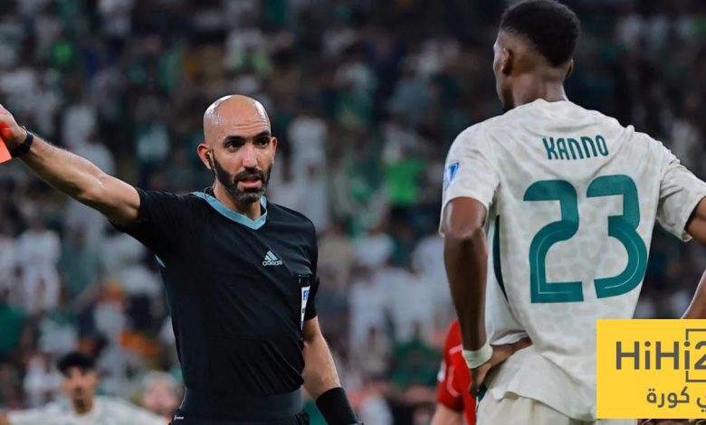 إيقاف وغرامة مالية .. فيفا يصدم محمد كنو !