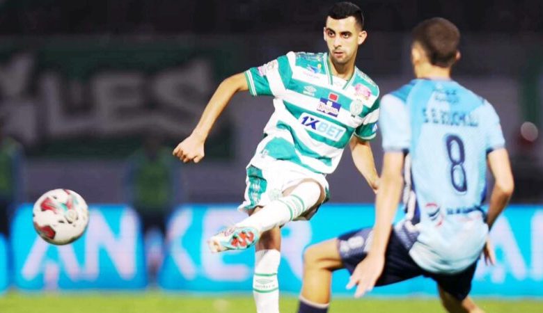 الرجاء الرياضي مهدد بخسارة الدولي المغربي يوسف بلعمري مجاناً