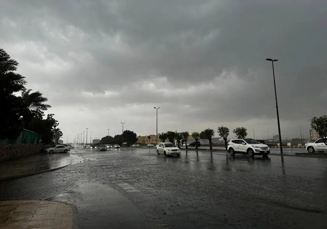 أمانة جدة ترفع جاهزيتها للأمطار المحتملة
