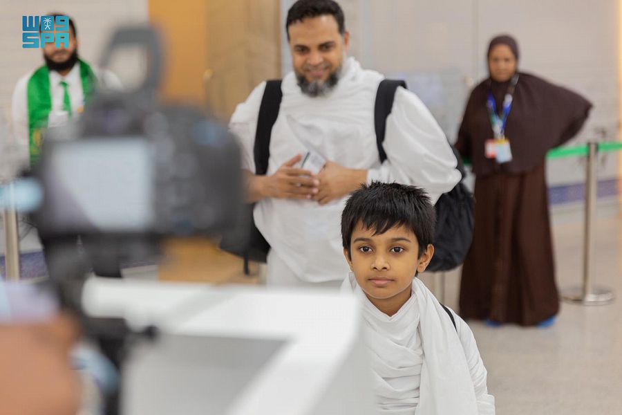 الأمير فيصل بن سلمان: خدمة ضيوف الرحمن مسؤولية وطنية تتوارثها الأجيال