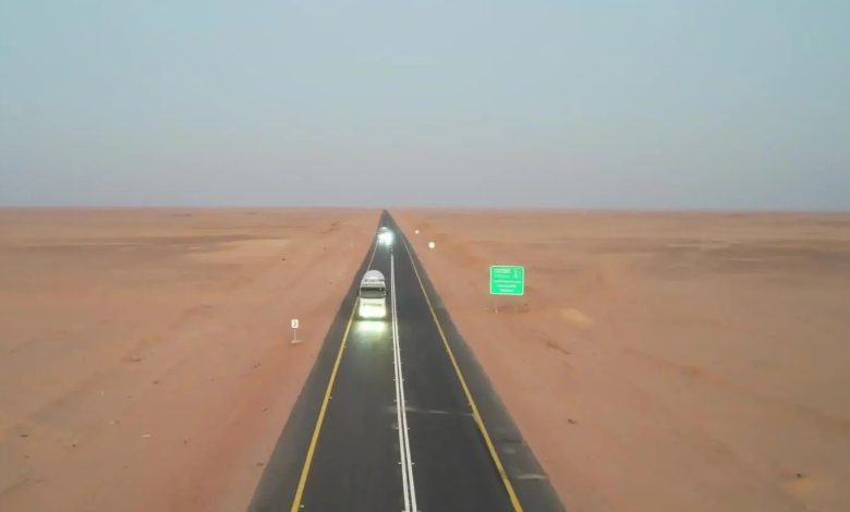 "البرنامج السعودي" ينجز 91 كم من مشروع توسعة طريق العبر باليمن