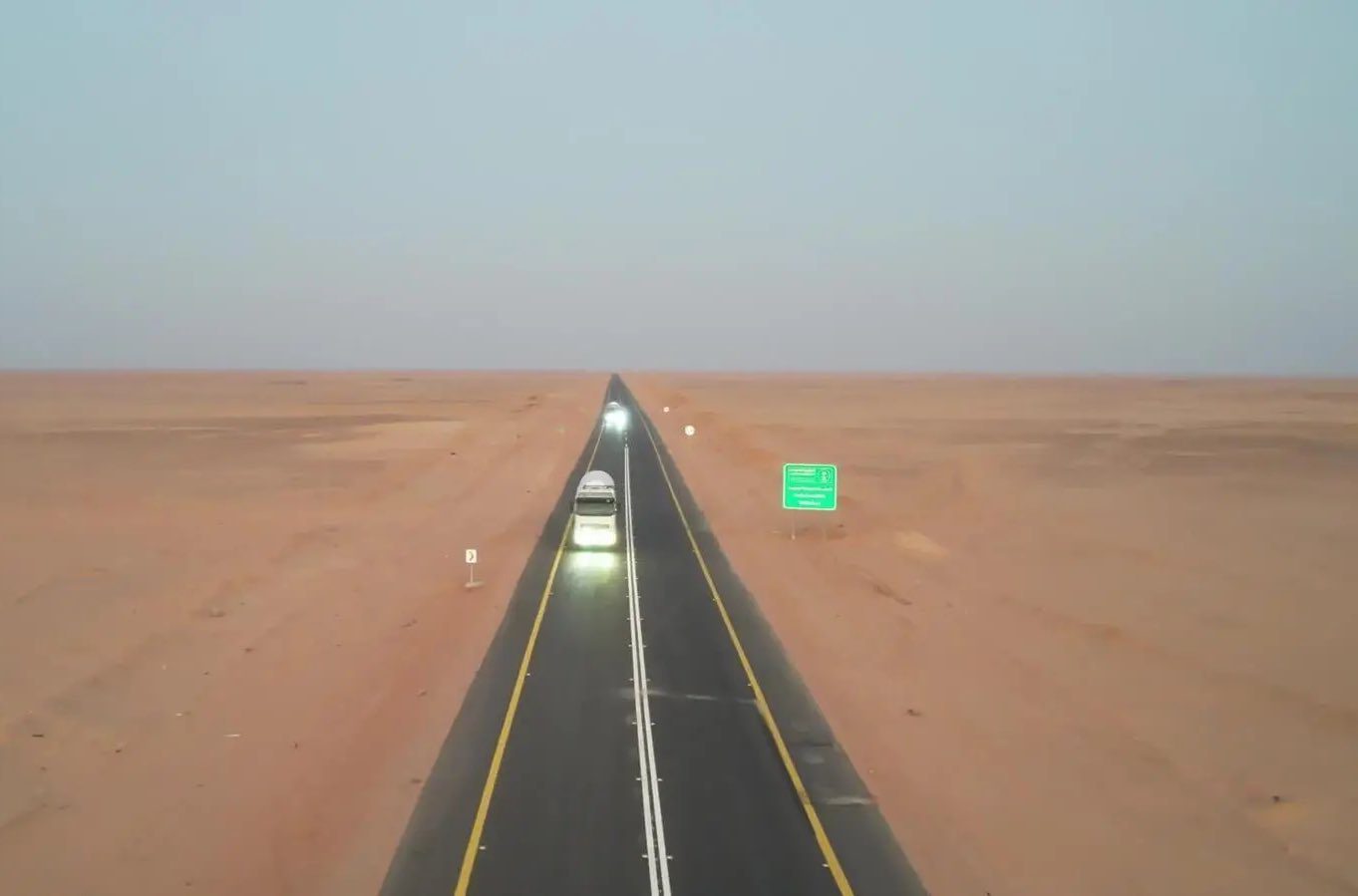 "البرنامج السعودي" ينجز 91 كم من مشروع توسعة طريق العبر باليمن