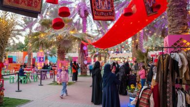 الدبكة والأزياء الشامية تخطف الأنظار في يومها الثاني بـ"انسجام عالمي"
