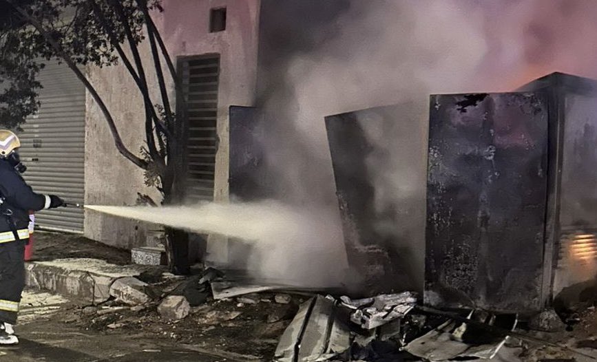الدفاع المدني بالرياض يخمد حريقا في محول كهربائي بحي اليرموك