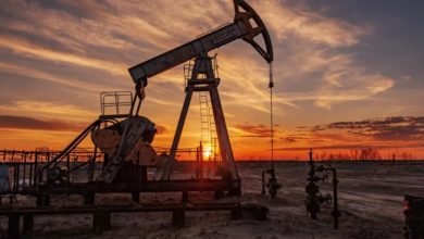 النفط يتجه لتسجيل ثاني خسارة أسبوعية