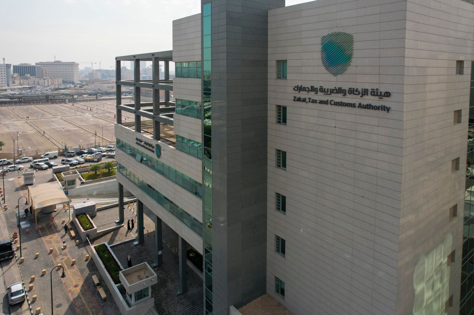 "زاتكا" تتوج 3 فرق فائزة في "هاكاثون 2025" لابتكار حلول رقمية