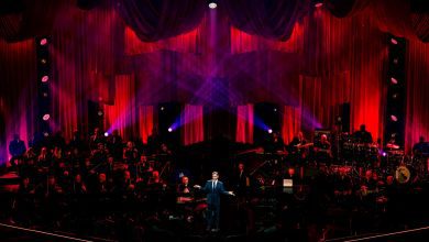 كاظم الساهر يختتم مهرجان الغناء بالفصحى بمشاركة الموهبة السعودية نجد