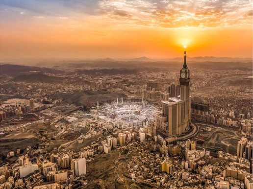 لتحسين تجربة ضيوف الرحمن.. "ملكية مكة" توقع عقدًا لتطوير منظومة النقل