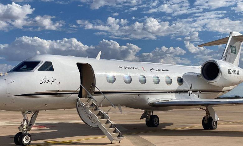 نقل مواطن حالته الطبية حرجة من مطار برج العرب الدولي إلى المملكة