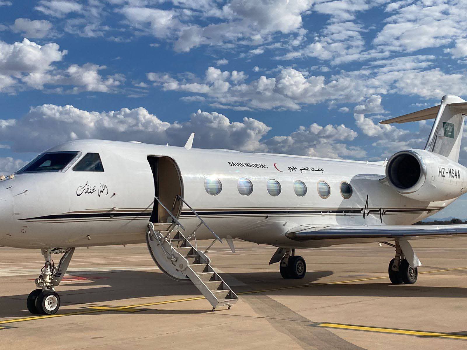 نقل مواطن حالته الطبية حرجة من مطار برج العرب الدولي إلى المملكة