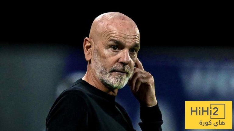 أبرزها خلافات غرفة الملابس .. أسباب إقالة بيولي من فيورنتينا