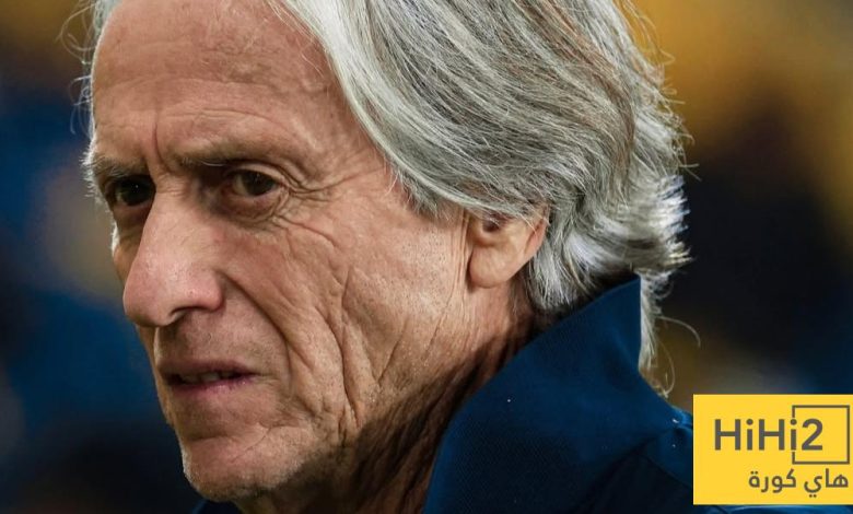 خيسوس يدرس التعاقد مع مهاجم جديد