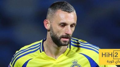 رباعي إيطالي يستهدف التعاقد مع بروزوفيتش