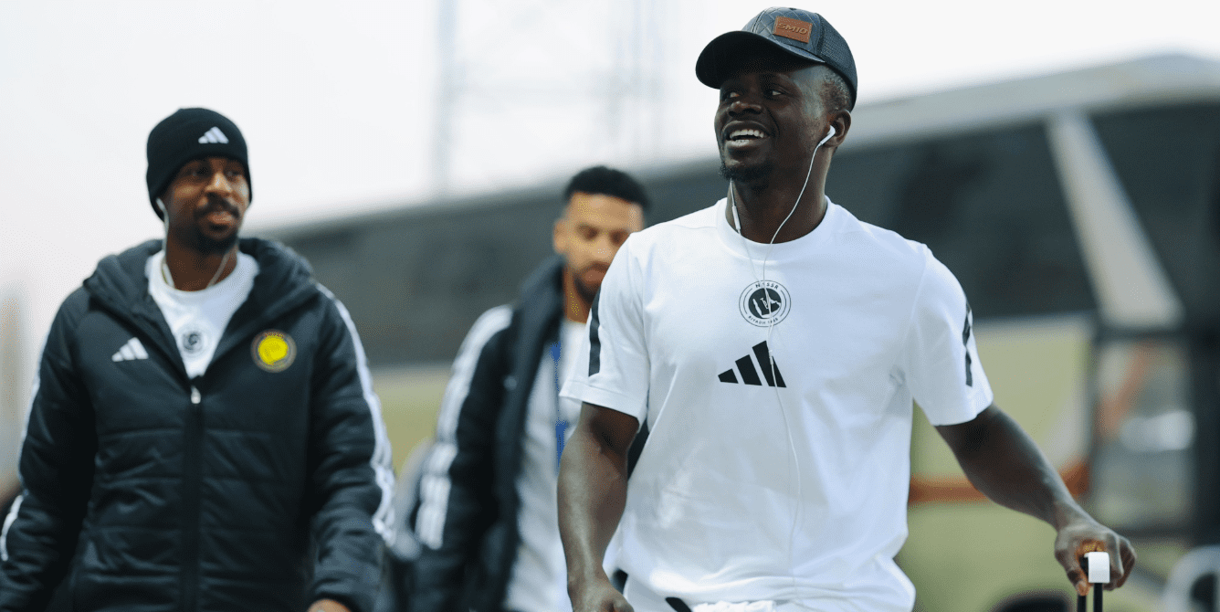 صور : وصول لاعبو النصر إلى الملعب