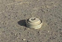 إصابة أربعة أشخاص بانفجار لغمين من مخلفات الحرب في تعز