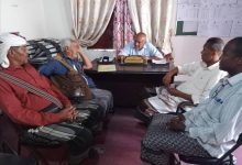 الراعي يبحث مع رئيس نادي خنفر الاستعداد لدوري الدرجة الثانية