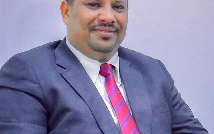 العميد السعيدي: الشراكة بين القطاعين العام والخاص ركيزة لتحقيق التوازن والنمو الاقتصادي في اليمن