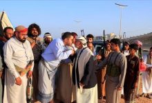 الغيضة: الوكيل محمد معوضة يستقبل الشيخ سالم المقدم في مخيم الاعتصام بشأن قضية مقتل الطفل الجرادي