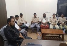 المجلس الطلابي بثانوية الفقيد سالم حسن يكرِّم مدير عام المسيلة تقديرًا لدعمه للأنشطة المدرسية